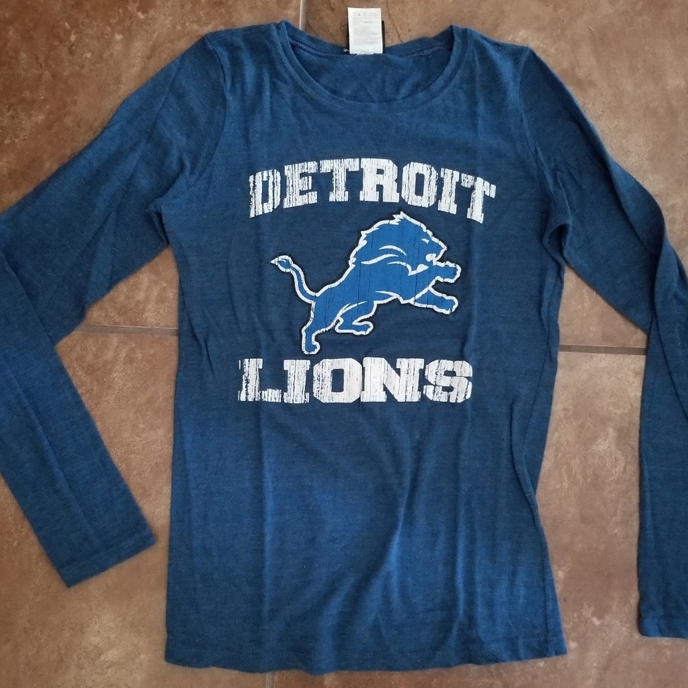 Lions Tshirt Womens